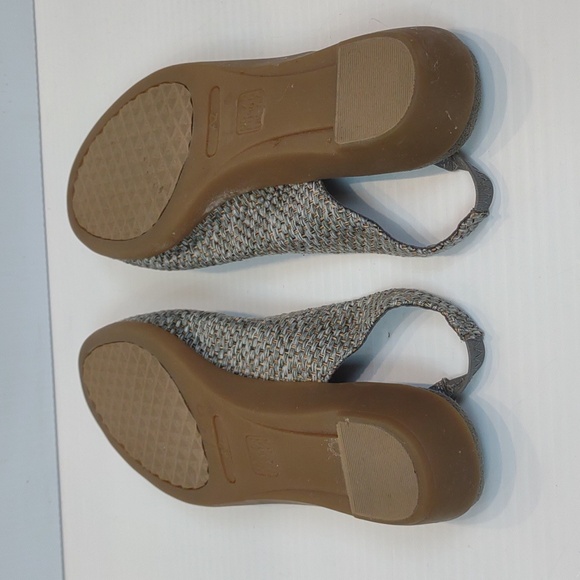 A2 Aerosoles Atmosphere Gray Gold Weave Open Toe Slingback Flower Detail Wedges - Picture 9 of 13